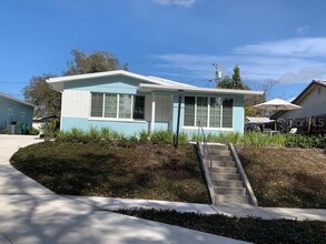 1275 Wooddell Dr in Safety Harbor, FL - Building Photo - Building Photo