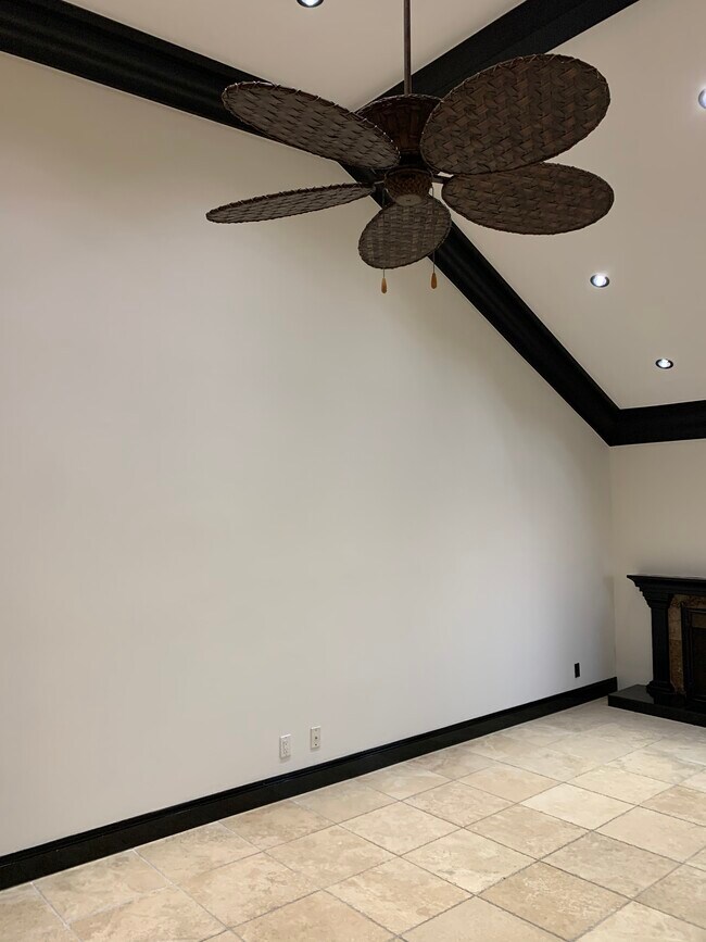 430 Lake St in Huntington Beach, CA - Building Photo - Building Photo