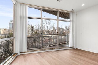 914 W Hubbard St in Chicago, IL - Building Photo - Building Photo