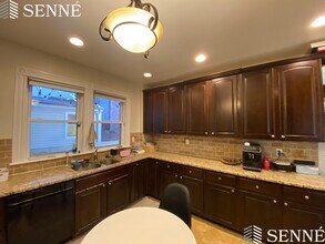 22 Homer St, Unit 2 in Brookline, MA - Building Photo - Building Photo