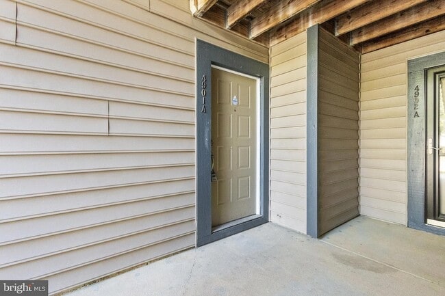 4901A Dunbarton Rd in Mount Laurel, NJ - Building Photo - Building Photo