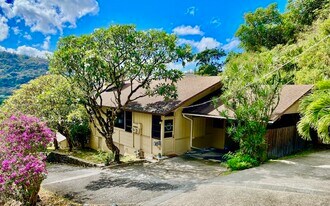 2886 Komaia Pl in Honolulu, HI - Building Photo