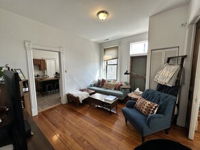1049 N Marshfield Ave in Chicago, IL - Building Photo - Building Photo