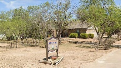 1304 Sheffield Rd in Ozona, TX - Building Photo - Building Photo