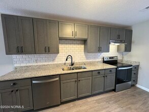 2203 Hurt Dr in Rocky Mount, NC - Building Photo - Building Photo