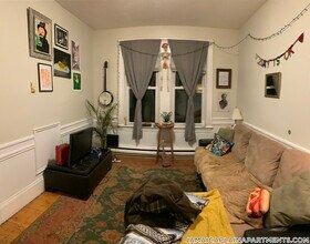 108 Hyde Park Ave, Unit 2 in Boston, MA - Building Photo - Building Photo