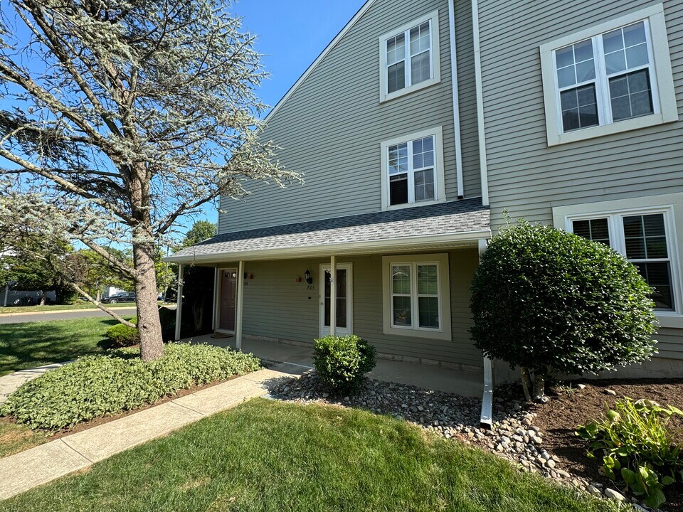 2103 Society Pl, Unit B1 in Newtown, PA - Foto de edificio