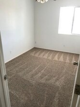 236 63rd St NW in Albuquerque, NM - Foto de edificio - Building Photo