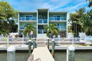 125 110th Ave in Treasure Island, FL - Building Photo