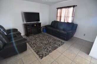 1581 E C 470 in Lake Panasoffkee, FL - Building Photo - Building Photo