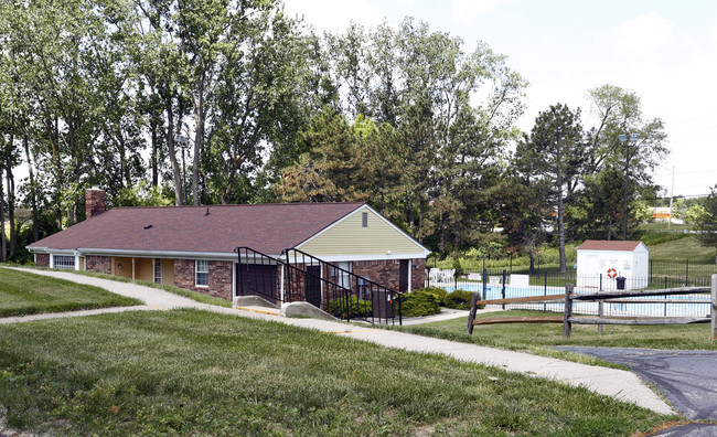 Bernath Village in Toledo, OH - Building Photo - Building Photo