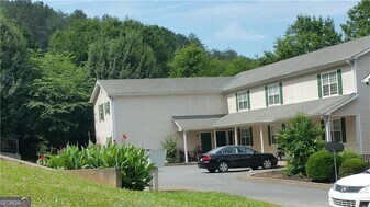 215 Meridian St in Canton, GA - Building Photo