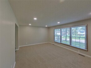 3210 Hamlet Dr in Woodbury, MN - Building Photo - Building Photo