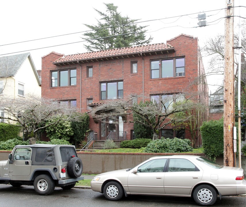 2338 Franklin Ave E in Seattle, WA - Foto de edificio