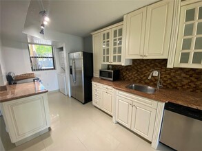 9915 Nob Hill Ct, Unit 9915 in Sunrise, FL - Foto de edificio - Building Photo