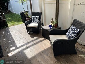 1432 Grant St in Hollywood, FL - Foto de edificio - Building Photo