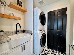 5269 Crooked Valley Dr in Las Vegas, NV - Building Photo - Building Photo