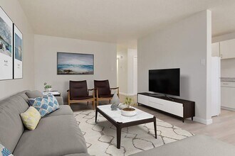 New Delton Apartments in Edmonton, AB - Building Photo - Building Photo