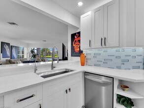 13141 Hamilton Harbour Dr in Naples, FL - Building Photo - Building Photo