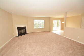 4768 Beach Club Dr in Noblesville, IN - Foto de edificio - Building Photo