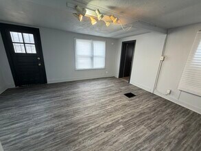 1002 W Williams St in Danville, IL - Building Photo - Building Photo