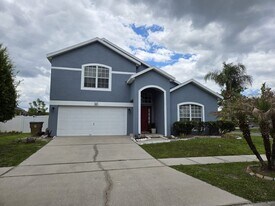 2105 Woodsedge Dr in Kissimmee, FL - Building Photo
