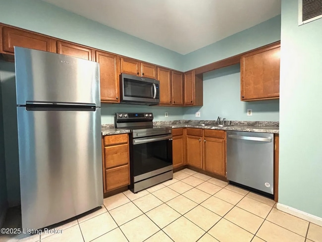 property at 1513 La Fontenay Ct