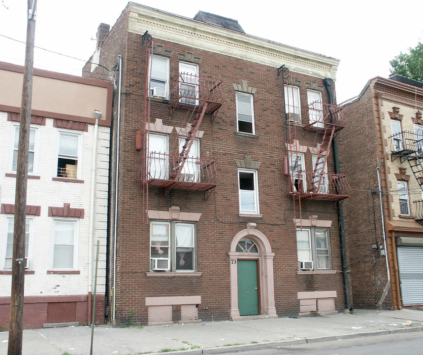 71 Myrtle Ave in Passaic, NJ - Foto de edificio