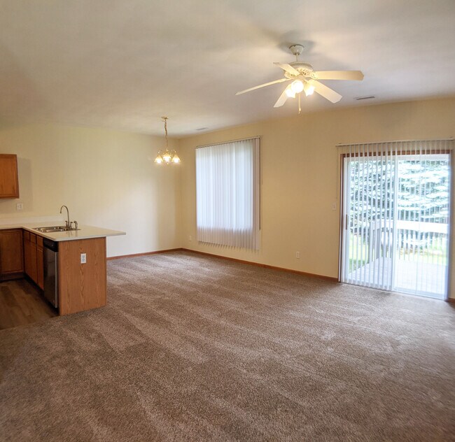10307 Monarch Rd Rentals in Roscoe, IL