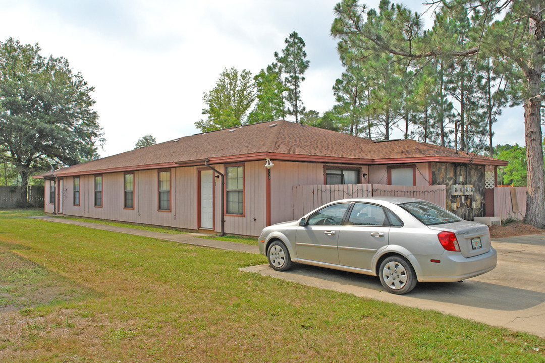 114 Crow Rd in Pensacola, FL - Building Photo