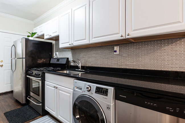 730 W Roscoe St, Unit 2N