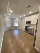 10 Mount Hood Rd, Unit 5 in Boston, MA - Building Photo