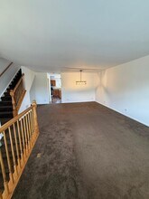 623 Lincoln Station Dr in Oswego, IL - Building Photo - Building Photo