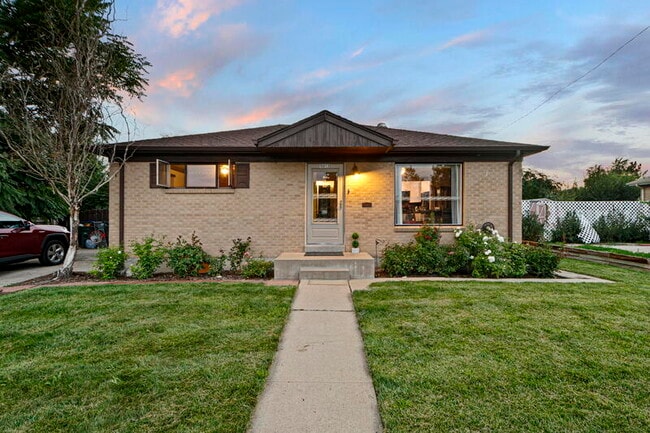 property at 10853 Pearl Ct