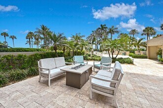 4551 Gulf Shore Blvd N in Naples, FL - Building Photo - Building Photo
