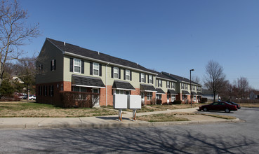 Alden-Berkley Townhomes in College Park, MD - Building Photo - Building Photo