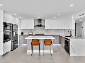 1101 River Reach Dr, Unit 302 in Fort Lauderdale, FL - Building Photo - Building Photo