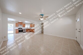 935 E Wesleyan Dr in Tempe, AZ - Building Photo - Building Photo