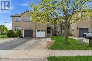 2406 Lazio Ln in Oakville, ON - Building Photo