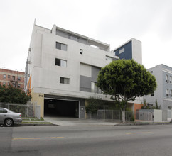 Irolo Senior Apartment in Los Angeles, CA - Building Photo - Building Photo