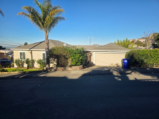 17xxx Ehle St in Castro Valley, CA - Building Photo - Building Photo