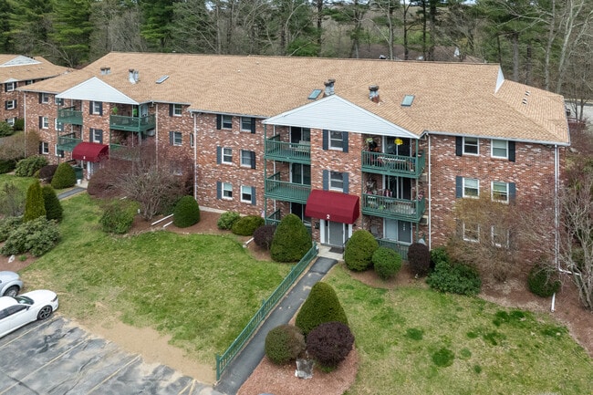 Laurel Heights in Leicester, MA - Building Photo - Building Photo