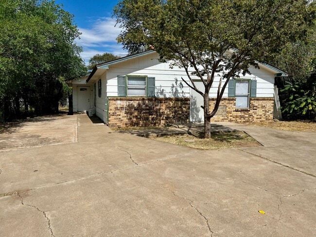 property at 2122 21st St