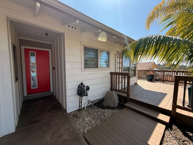 1855 Magdalene Way in San Diego, CA - Building Photo - Building Photo