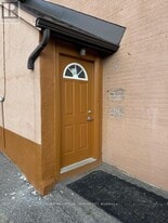 874 Clyde Ave N in Ottawa, ON - Building Photo