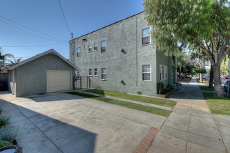 1545 E 4th St in Long Beach, CA - Building Photo - Building Photo