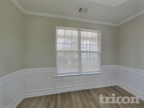 5746 Lakeside Dr in Union City, GA - Building Photo - Building Photo