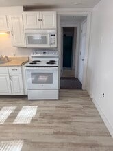 25 Jordan St in Berwick, ME - Foto de edificio - Building Photo