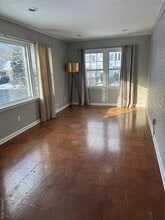 31 Flower Rd in Valley Stream, NY - Building Photo - Building Photo