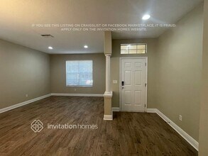 411 Thicket Crest Rd in Seffner, FL - Foto de edificio - Building Photo